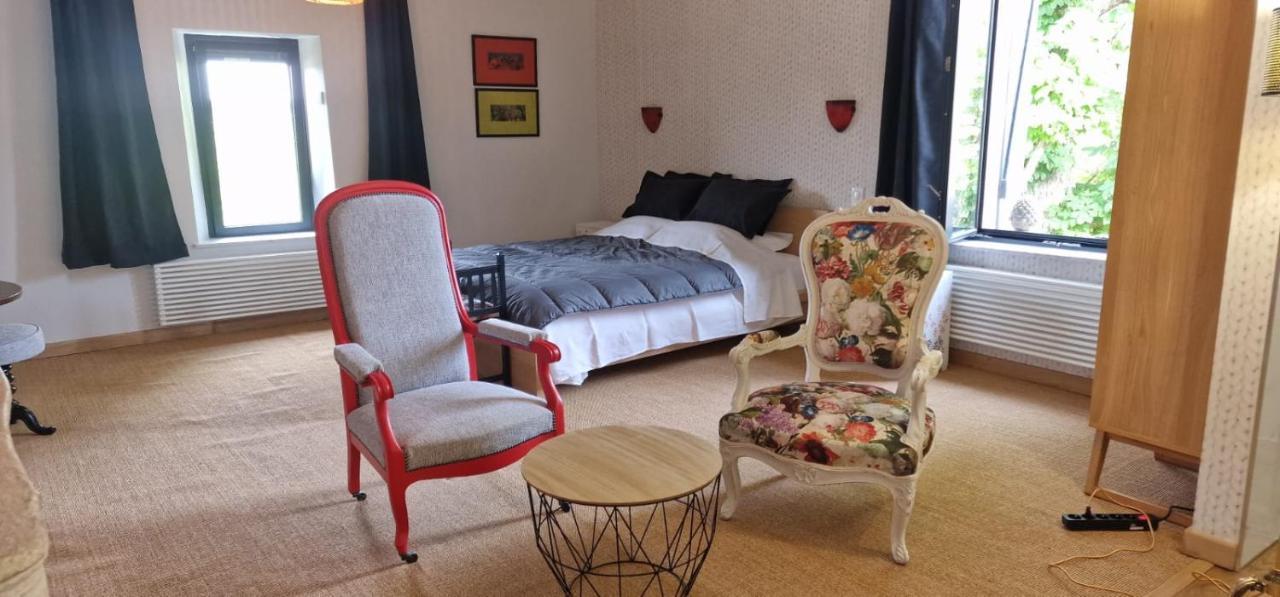 La Maison Forte - Chambres Et Table D'Hotes Millery  Εξωτερικό φωτογραφία